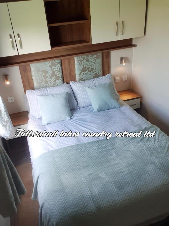 Вилла Tattersall Lakes Country Retreat Dogdyke Экстерьер фото